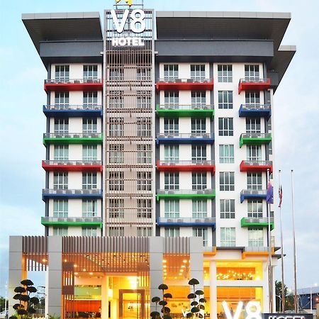 V8 Hotel Джохор-Бару Экстерьер фото