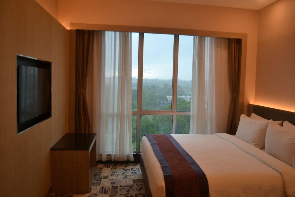 V8 Hotel Джохор-Бару Экстерьер фото